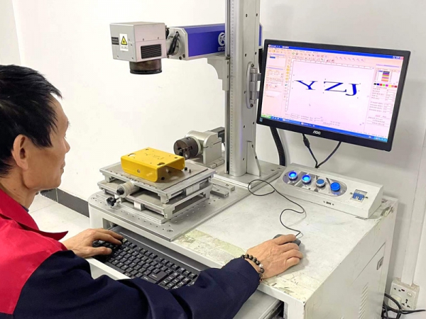 Laser engraving machine